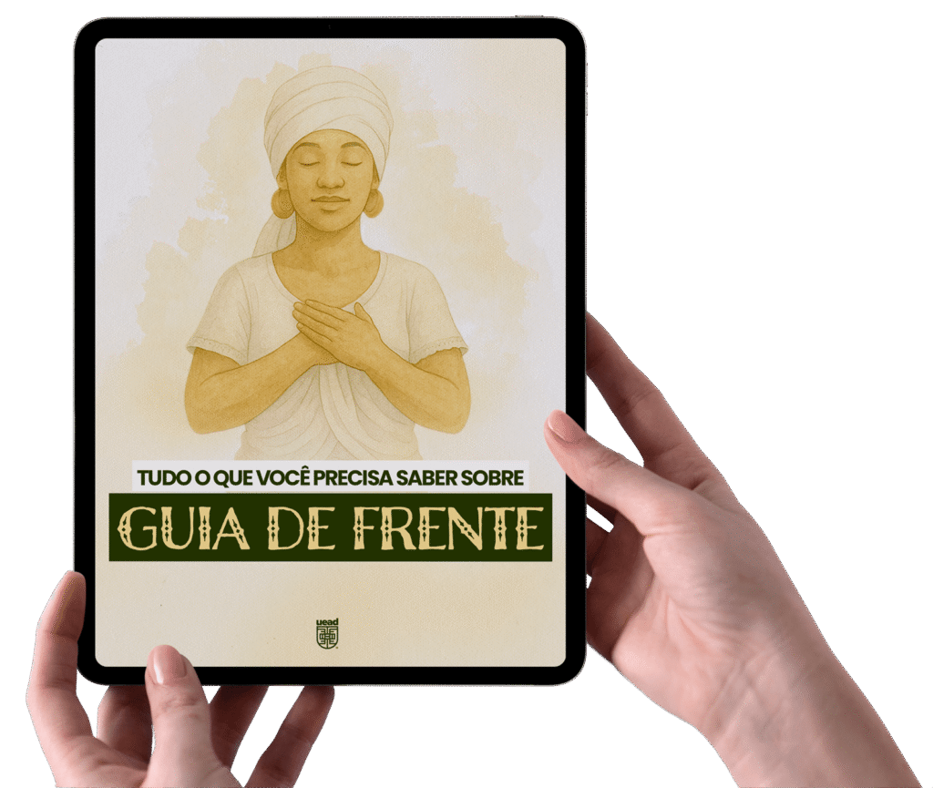 Mãos segurando um ipad com o E-book Guia de frente na tela